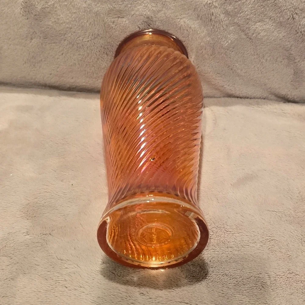 Unbranded vintage marigold